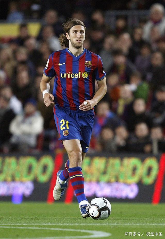 荷甲冲刺阶段走向成谜，塞维利亚内部沟通，信心回归，赛季目标并未改变(费内巴切官宣签下塞维利亚中锋恩内斯里)